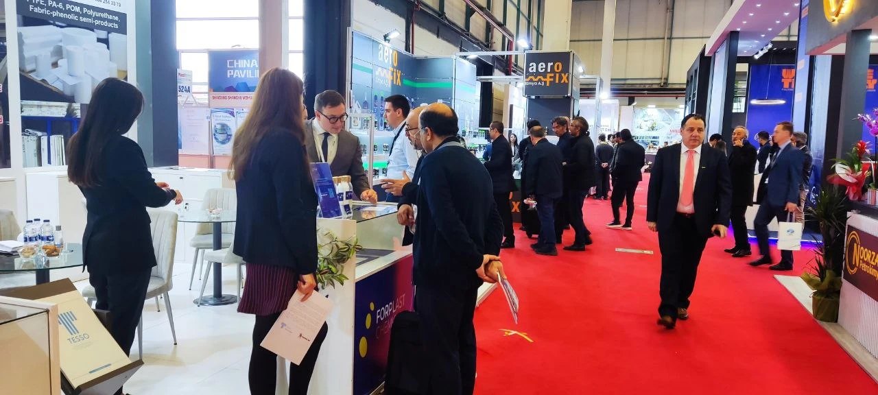 Переговоры на стенде Пермского края на Plast Eurasia